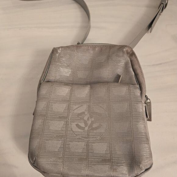 Small Chanel crossbody - Picture 1 of 12